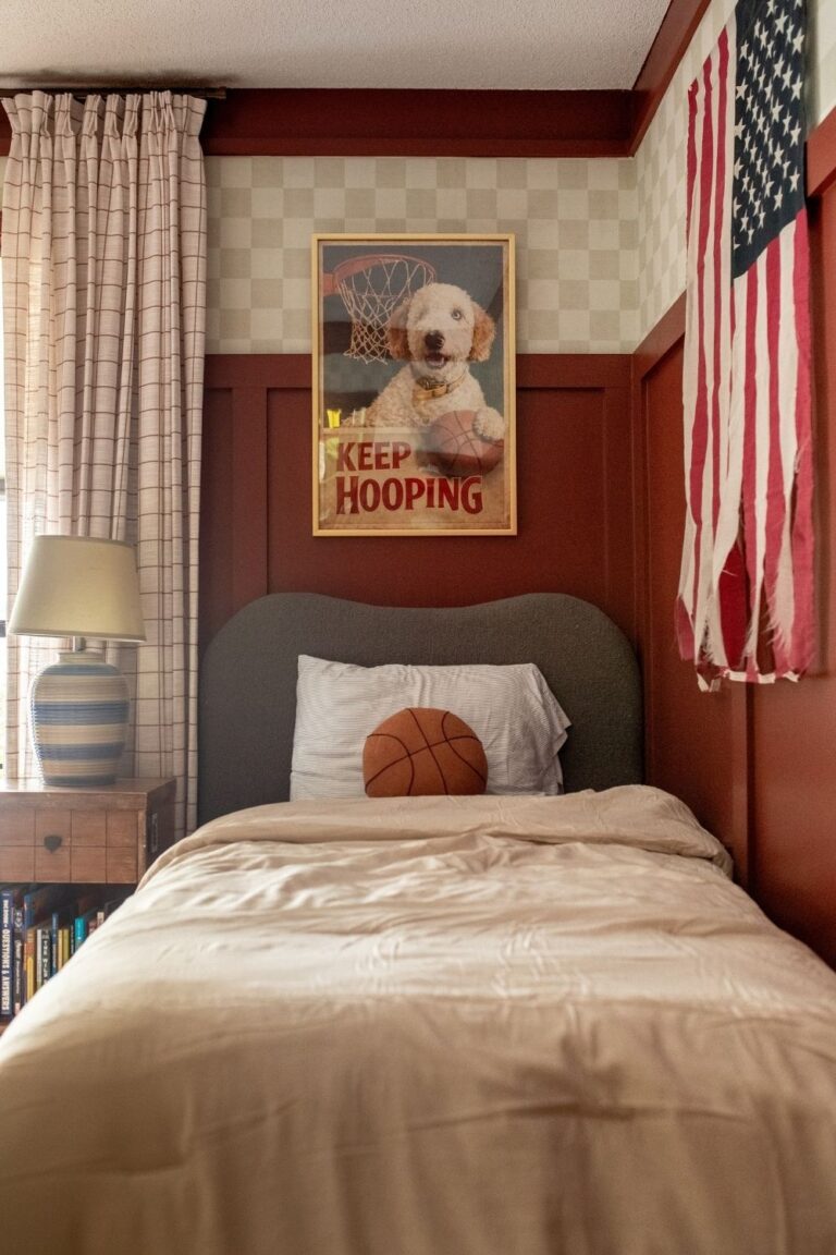 Landry's Bedroom (7)